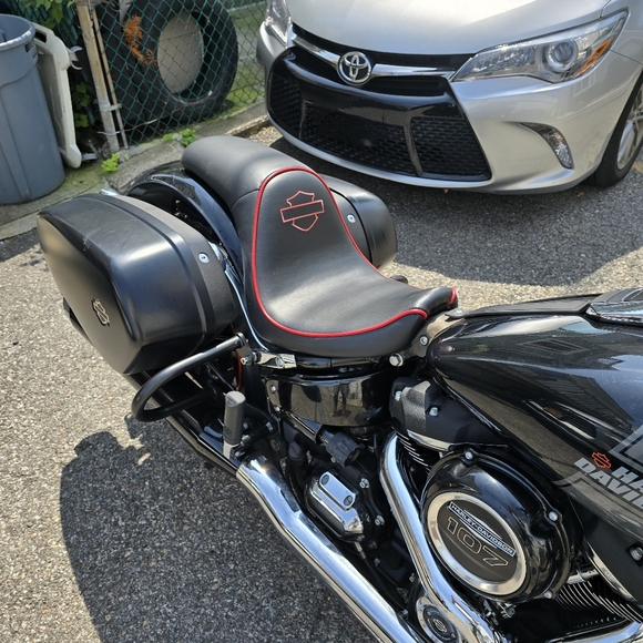 A softail seat custom made for harley davidson - Picture 4 of 4